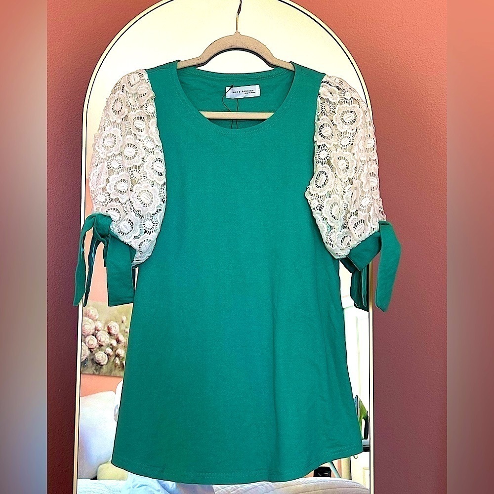Jade, floral mesh tie detail puff sleeve, boutique, southern bell tunic NWT MD